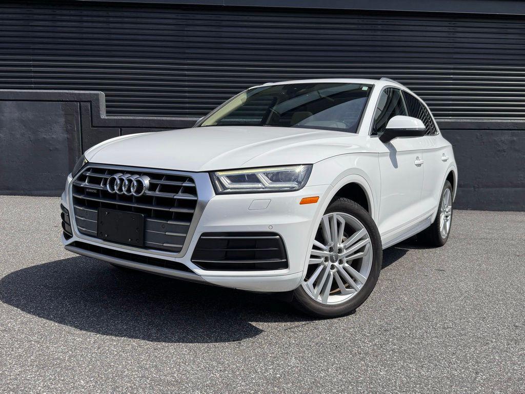 2018 Audi Q5 2.0T quattro S tronic Premium Plus's photo