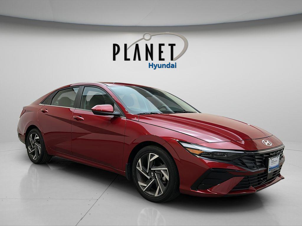 2025 Hyundai Elantra SEL - Photo 1