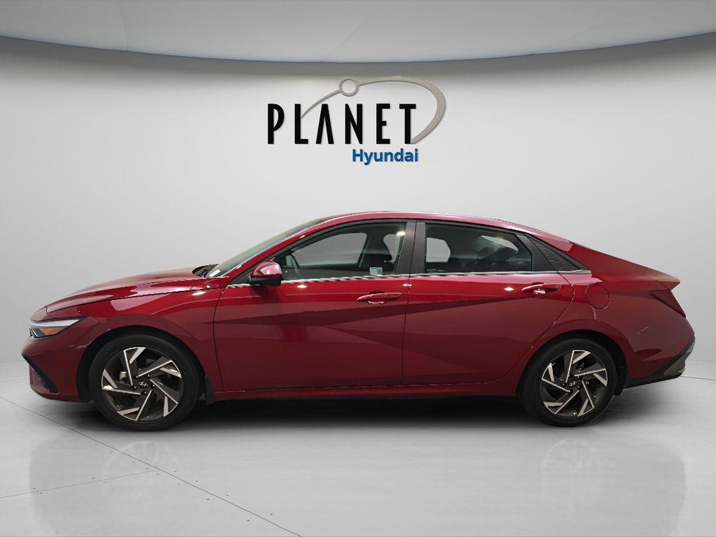 2025 Hyundai Elantra SEL - Photo 3