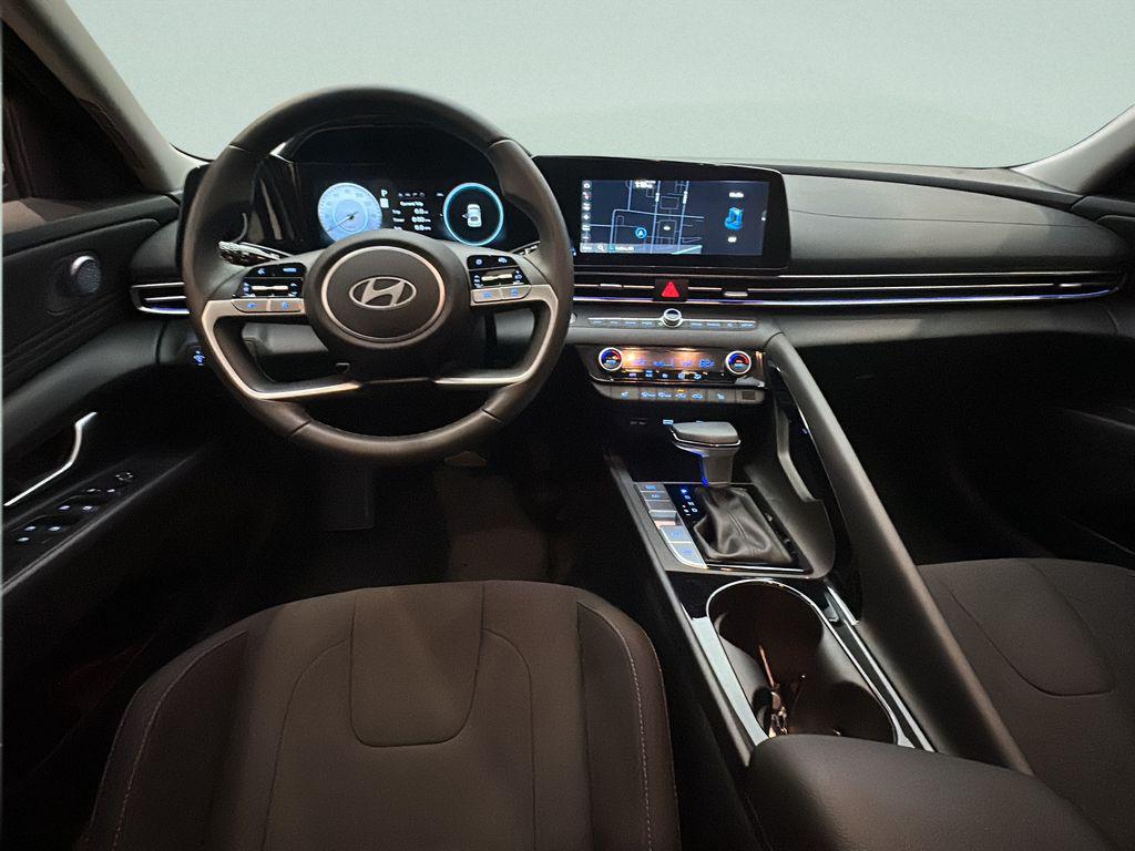 2025 Hyundai Elantra SEL - Photo 22