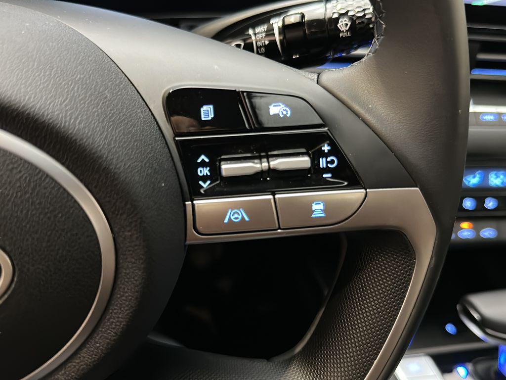 2025 Hyundai Elantra SEL - Photo 24