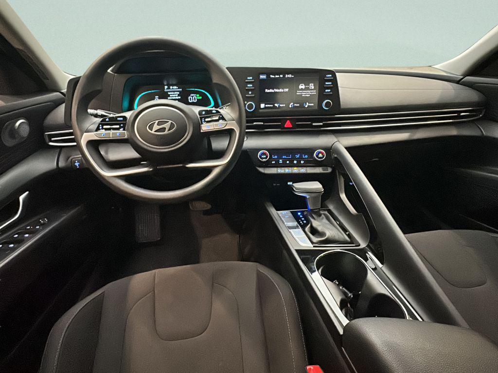 2025 Hyundai Elantra Blue - Photo 21