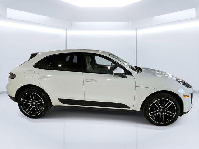 2020 Porsche Macan Unknown