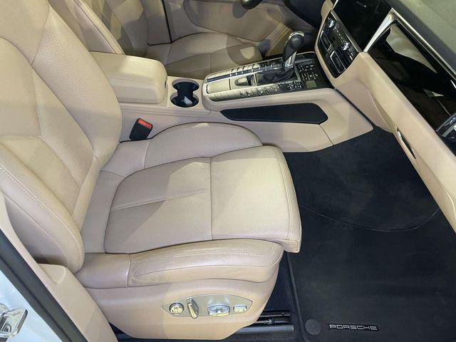 2020 Porsche Macan Unknown