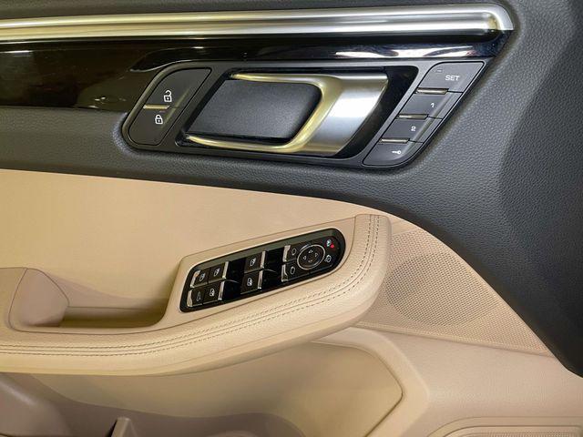 2020 Porsche Macan Unknown