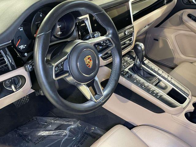 2020 Porsche Macan Unknown