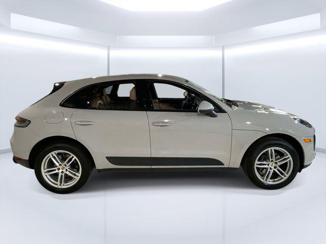 2020 Porsche Macan Unknown