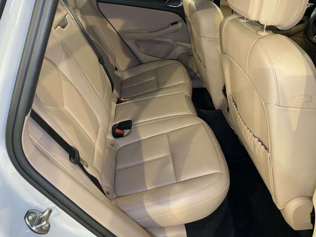 2020 Porsche Macan Unknown