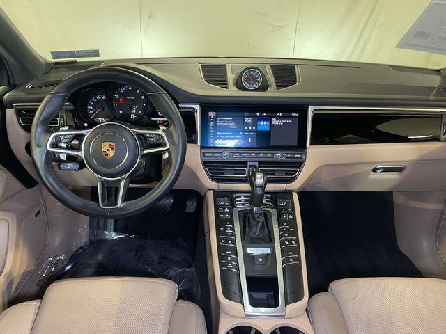 2020 Porsche Macan Unknown