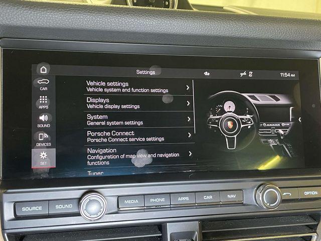 2020 Porsche Macan Unknown