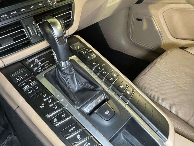 2020 Porsche Macan Unknown