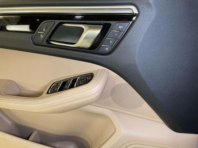 2020 Porsche Macan Unknown