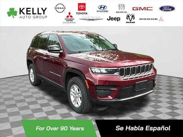 2023 Jeep Grand Cherokee Laredo 4x4 for sale in STROUDSBURG, PA