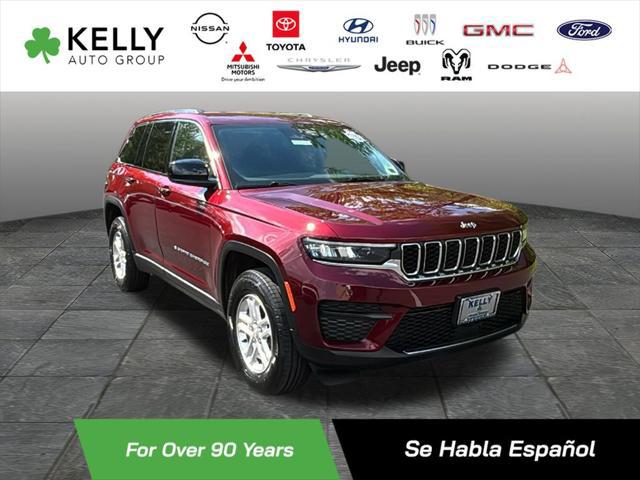 2023 Jeep Grand Cherokee Laredo 4x4 for sale in STROUDSBURG, PA