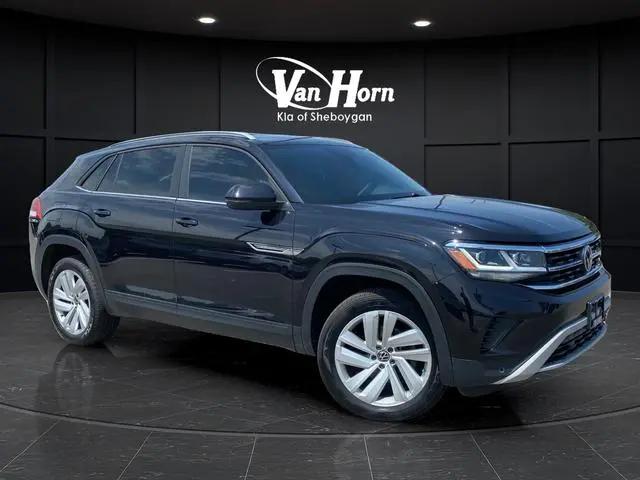 2020 Volkswagen Atlas Cross Sport 2.0T SE w/Technology for sale in Sheboygan, WI