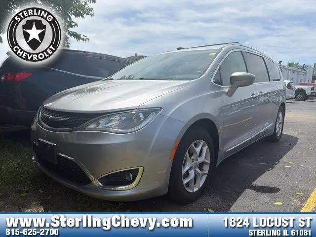 2018 Chrysler Pacifica Touring L for sale in Sterling, IL