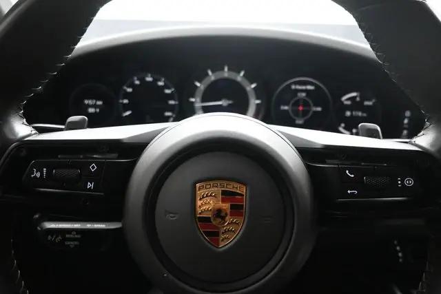 2021 Porsche 911 Carrera 4