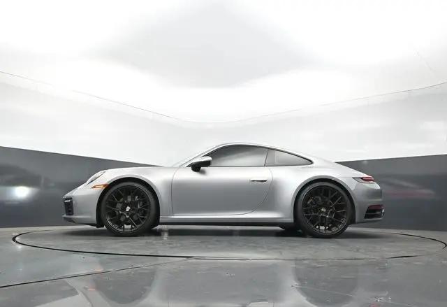2021 Porsche 911 Carrera 4