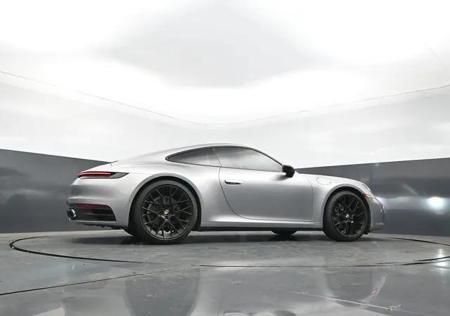 2021 Porsche 911 Carrera 4
