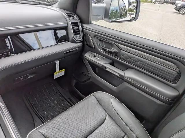 2026 Ram 1500 Limited Crew Cab 4x4 5'7" Box