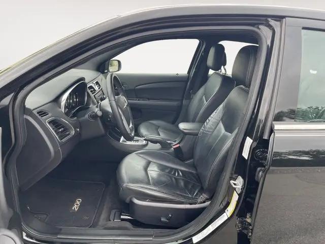 2013 Chrysler 200 Limited