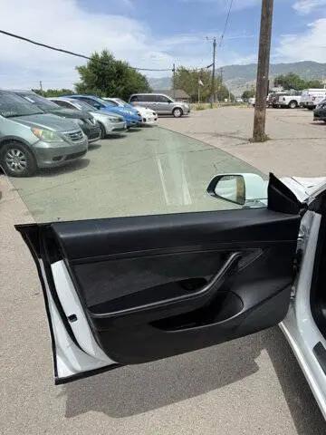 2020 Tesla Model 3 Standard Range Rear-Wheel Drive