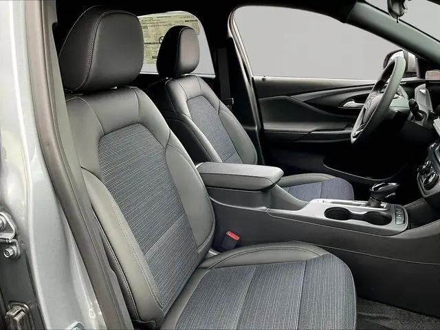 2026 Buick NV Preferred FWD
