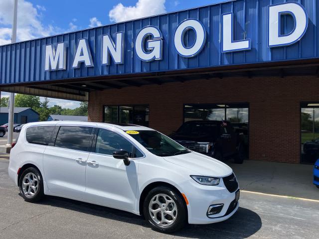 2024 Chrysler Pacifica Limited for sale in Clinton, IL