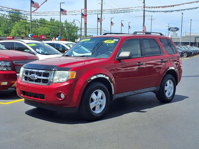 2009 Ford Escape XLT for sale in Woodhaven, MI