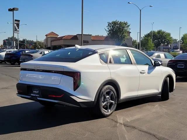 2026 Kia K4 LXS