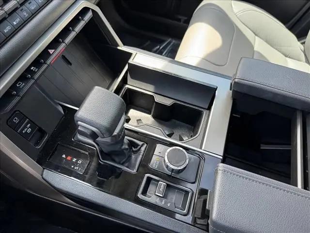 2023 Toyota Sequoia SR5