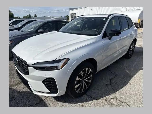 2024 Volvo XC60 B5 Core Dark Theme for sale in Perrysburg, OH