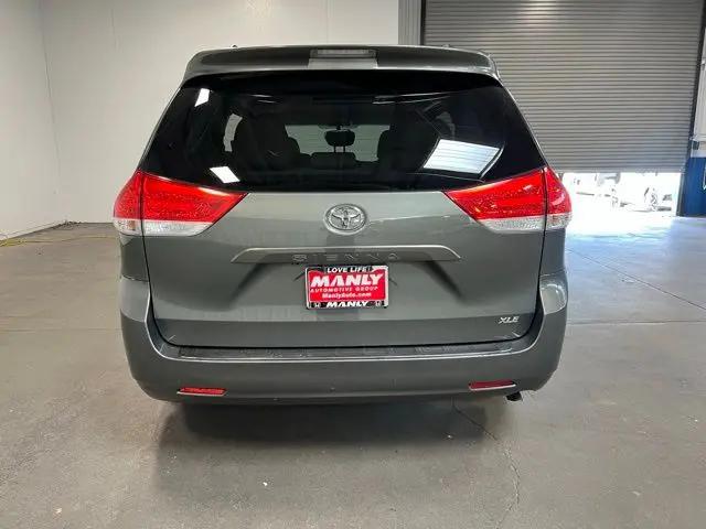 2011 Toyota Sienna XLE V6