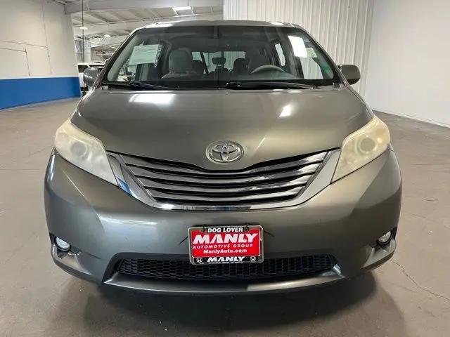 2011 Toyota Sienna XLE V6