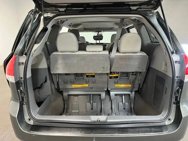 2011 Toyota Sienna XLE V6