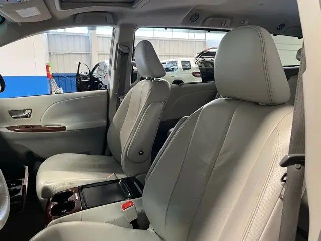 2011 Toyota Sienna XLE V6