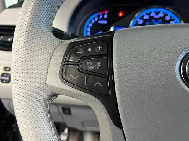 2011 Toyota Sienna XLE V6