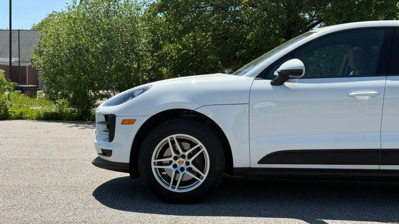 2020 Porsche Macan Base