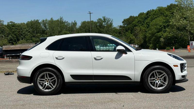2020 Porsche Macan Base