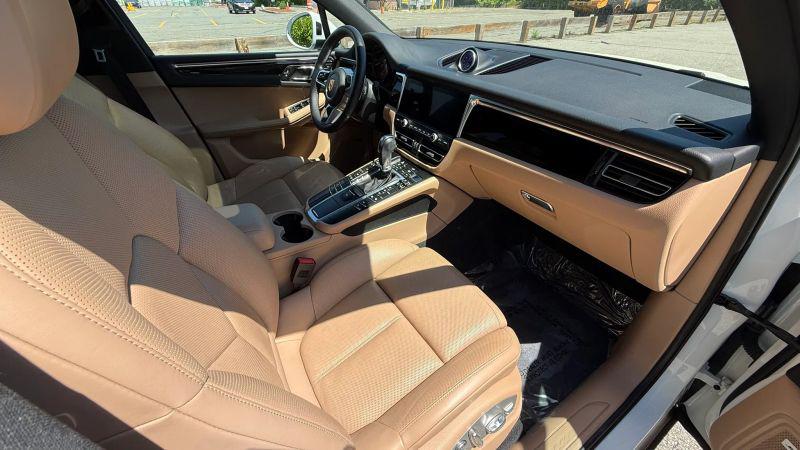 2020 Porsche Macan Base