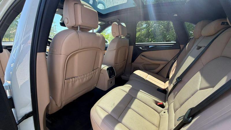 2020 Porsche Macan Base