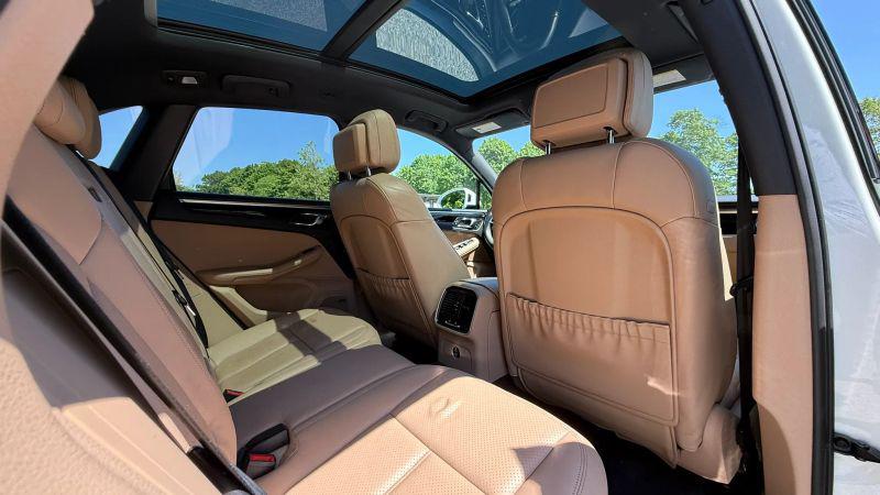 2020 Porsche Macan Base
