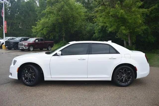 2023 Chrysler 300 Touring L AWD