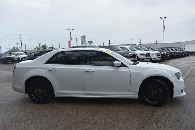 2023 Chrysler 300 Touring L AWD