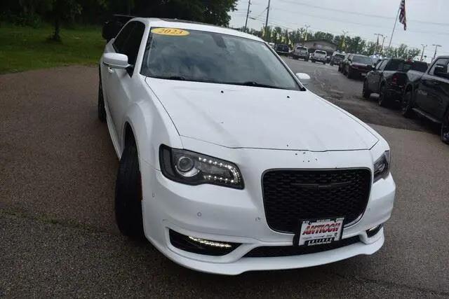 2023 Chrysler 300 Touring L AWD