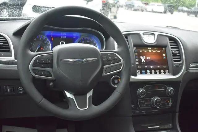 2023 Chrysler 300 Touring L AWD