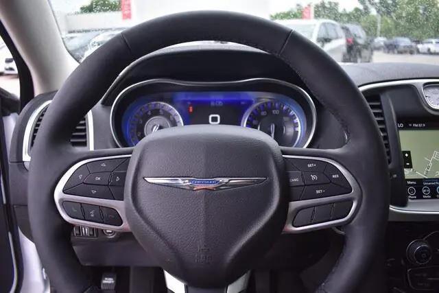 2023 Chrysler 300 Touring L AWD