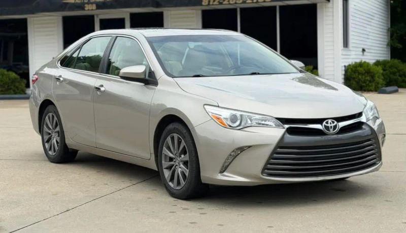 2015 Toyota Camry XLE for sale in Paoli, IN