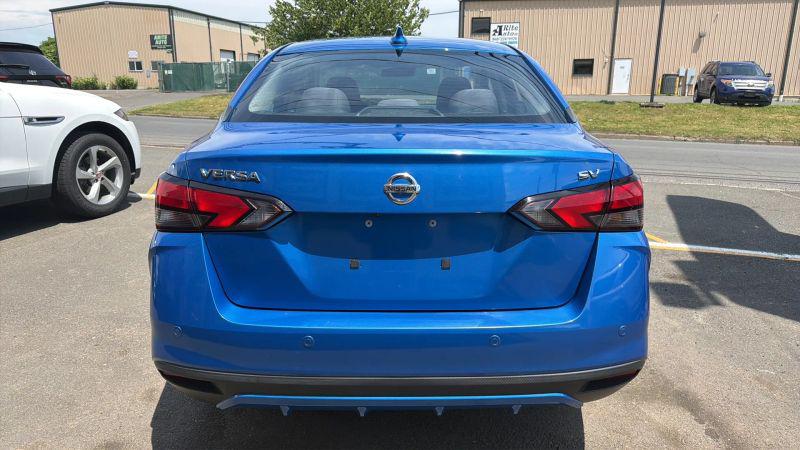 2021 Nissan Versa SV Xtronic CVT