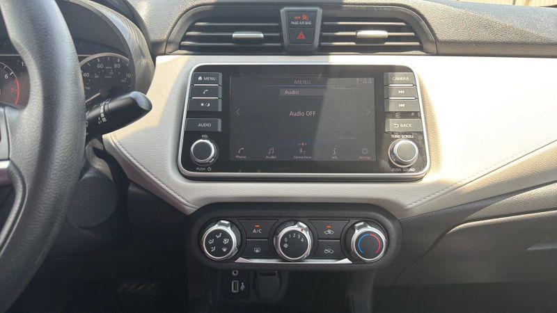 2021 Nissan Versa SV Xtronic CVT